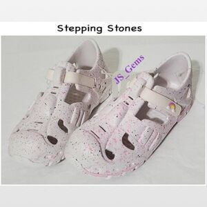 New Toddler Kid Size 12 Girls White & Pink Rainbow Sandals